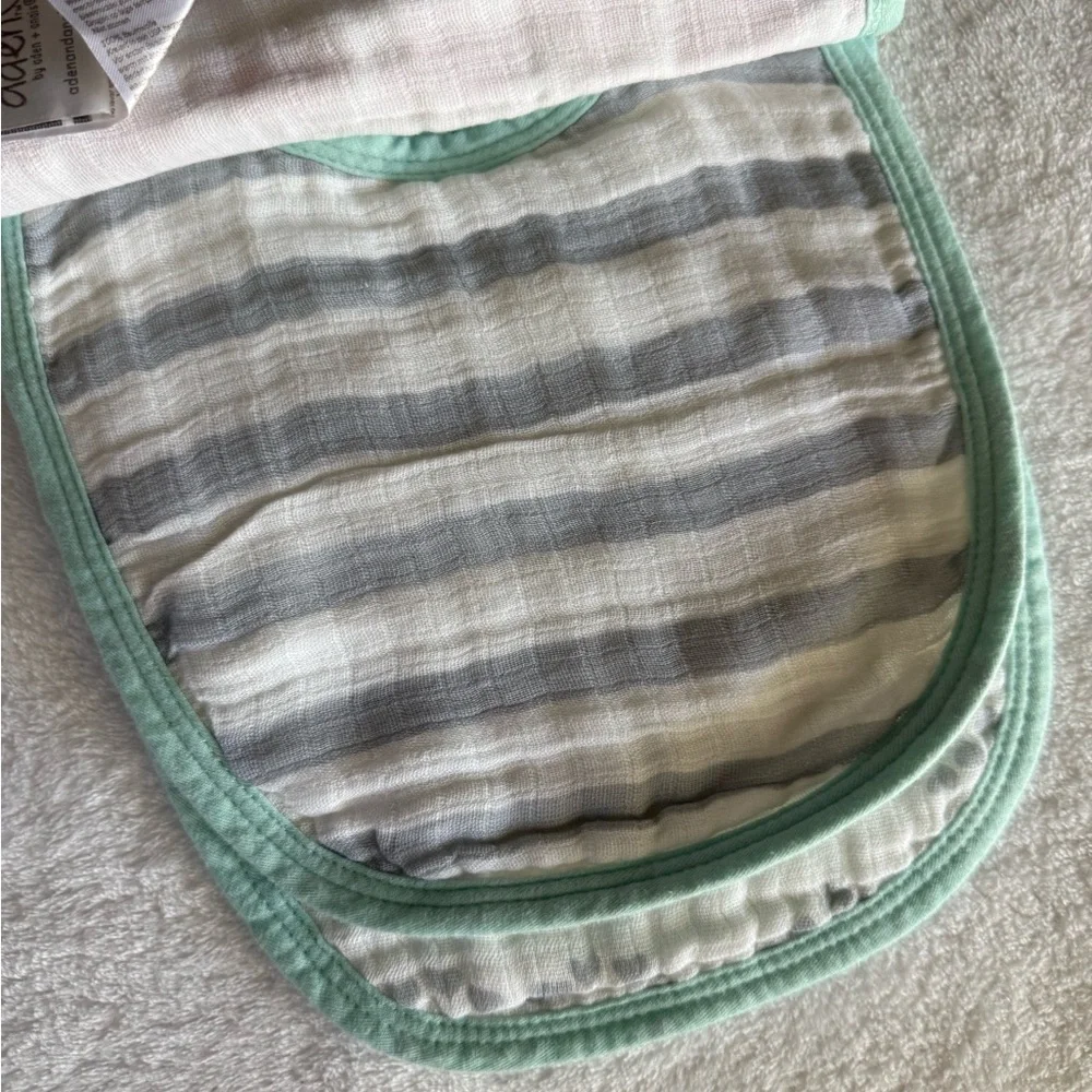 Aden and Anais 3 cotton muslin bib set NWT snap closure